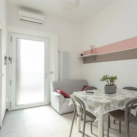 Nicola House Il Fenicottero Apartment *